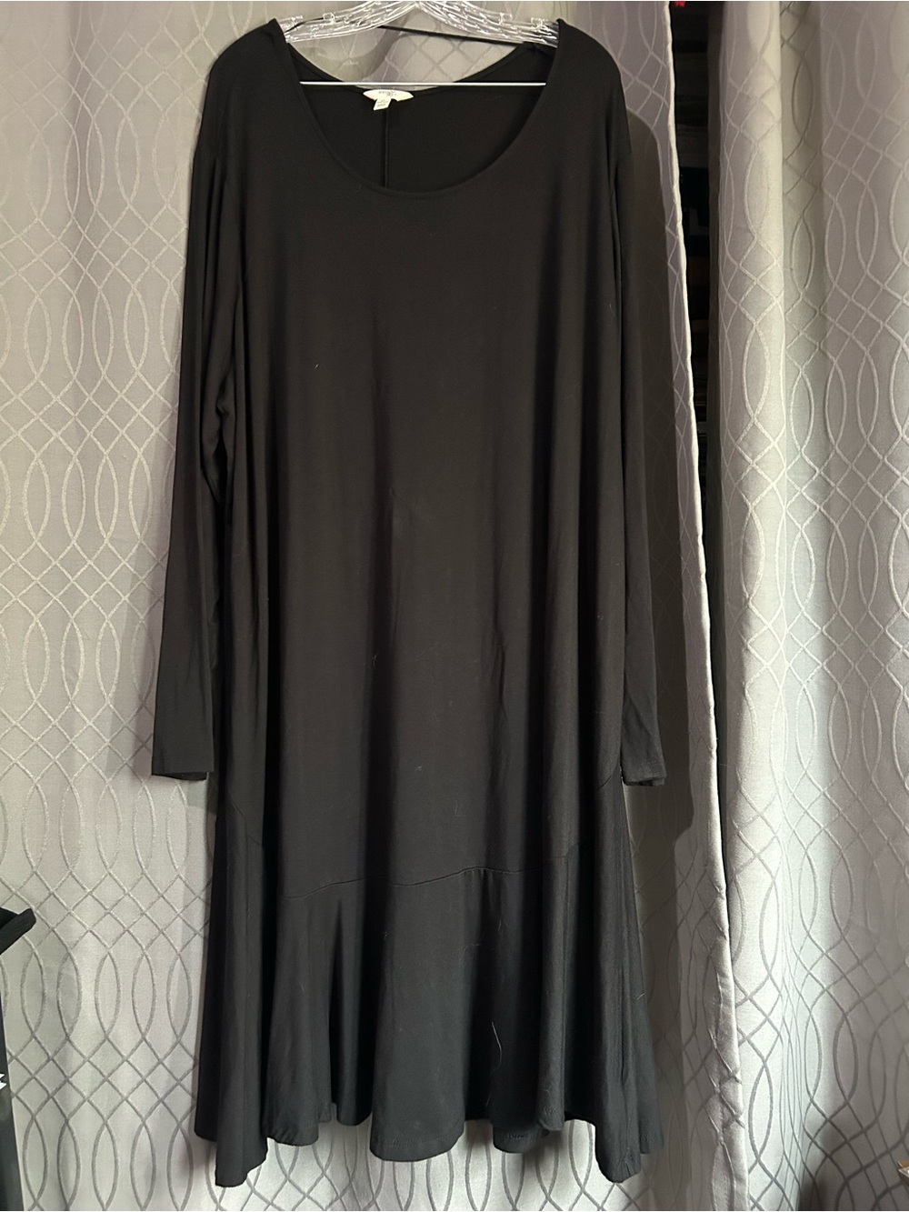Ava & Viv Black Long-Sleeve Midi Swing Dress